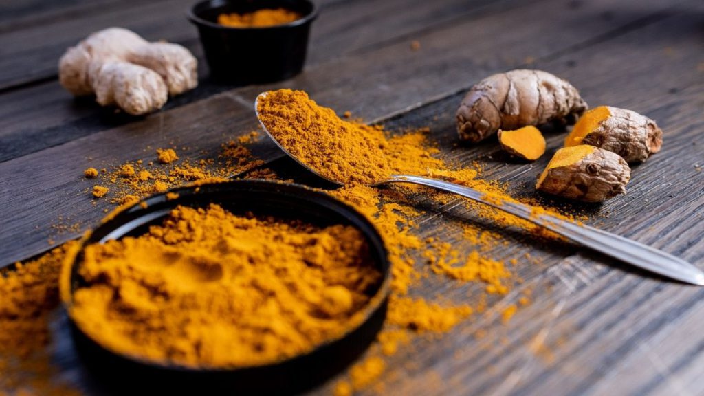 Just like mouthwash, turmeric has natural antiseptic properties that can help with shaving nicks