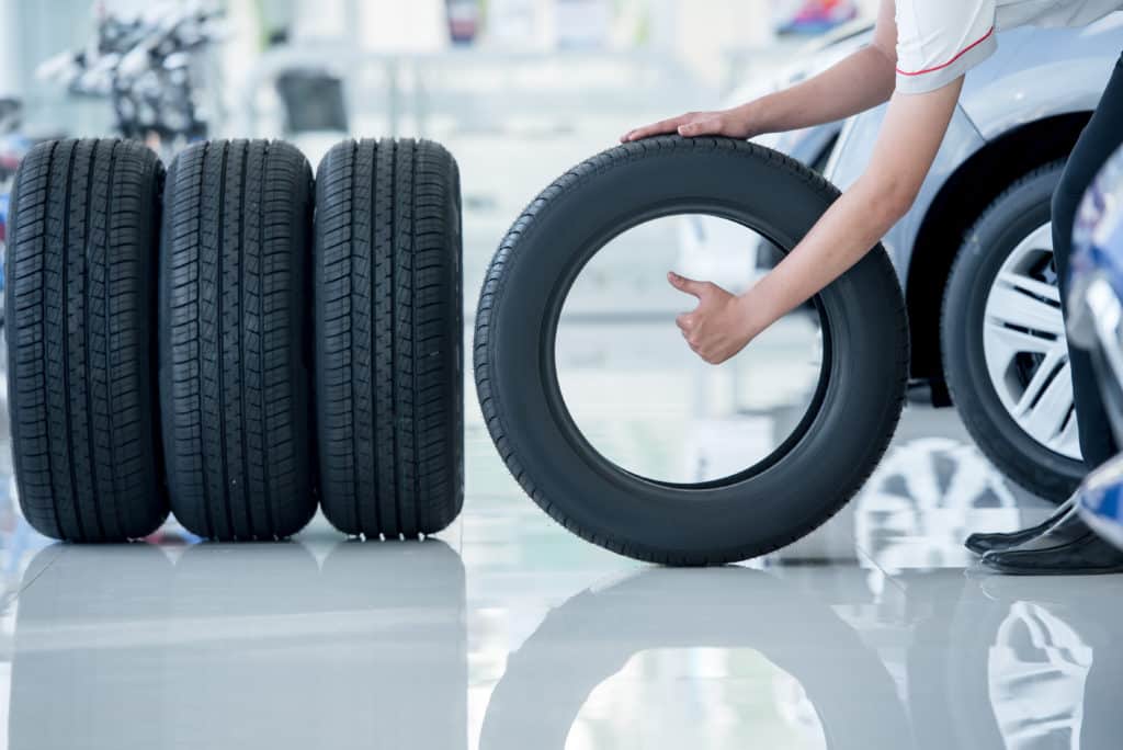 4 New Tires That Change Tires In The Auto Repair