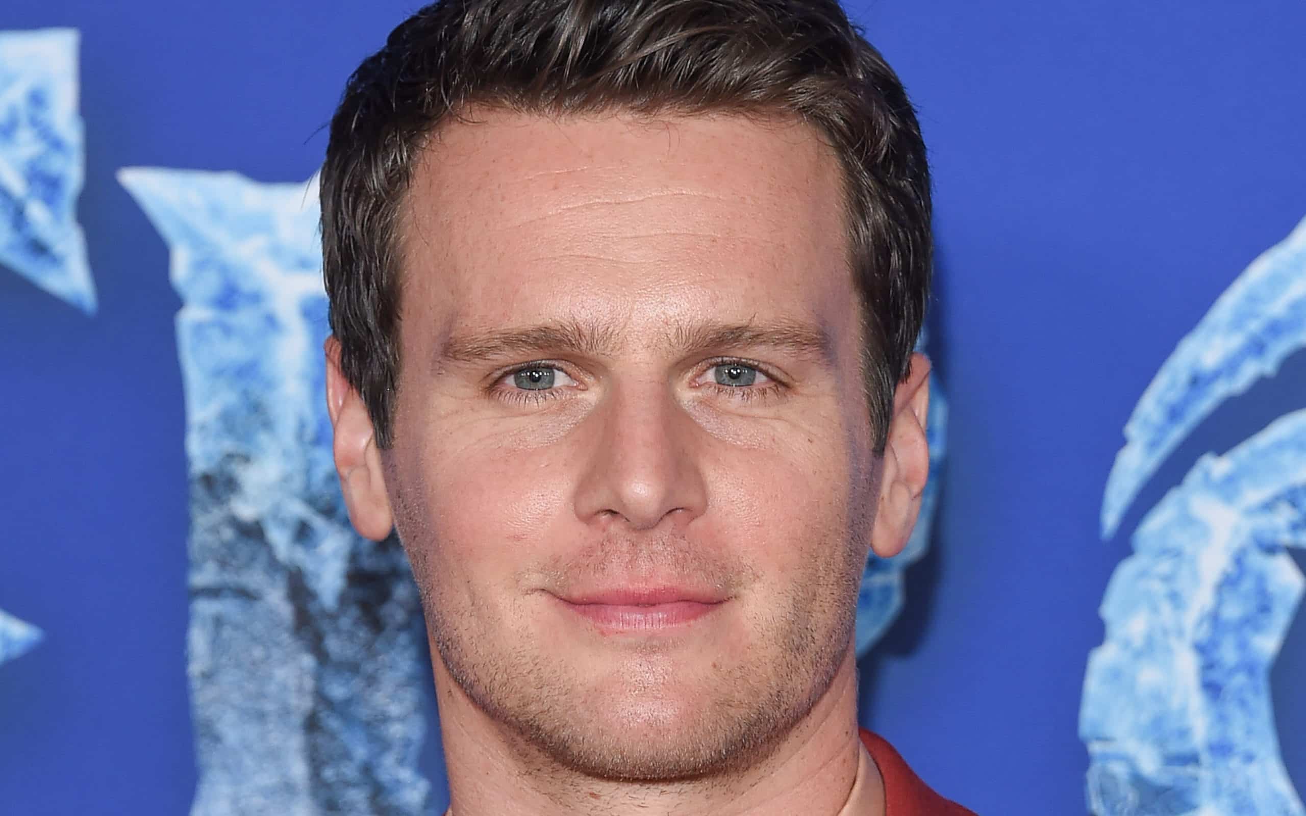 Los Angeles Nov 07: Jonathan Groff Arrives For The
